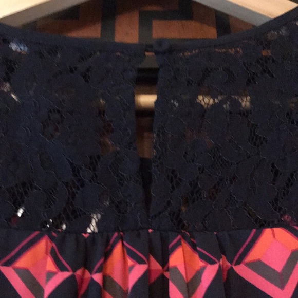 Signature Studio Women’s blouse Size L has 3/4 sleeve in great condition - Picture 12 of 12